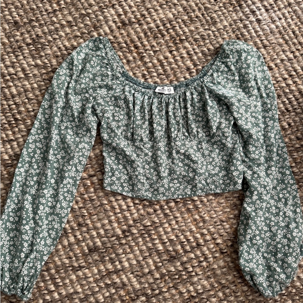 Hollister floral cropped long sleeve